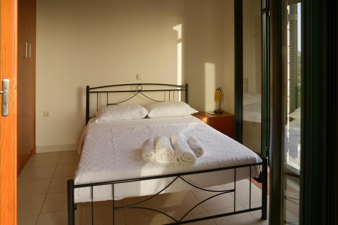 Papadeas Villas Megali Mantineia Ngoại thất bức ảnh